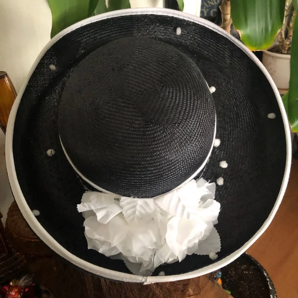 Vintage Black & White Derby Hat - Picture 7 of 12